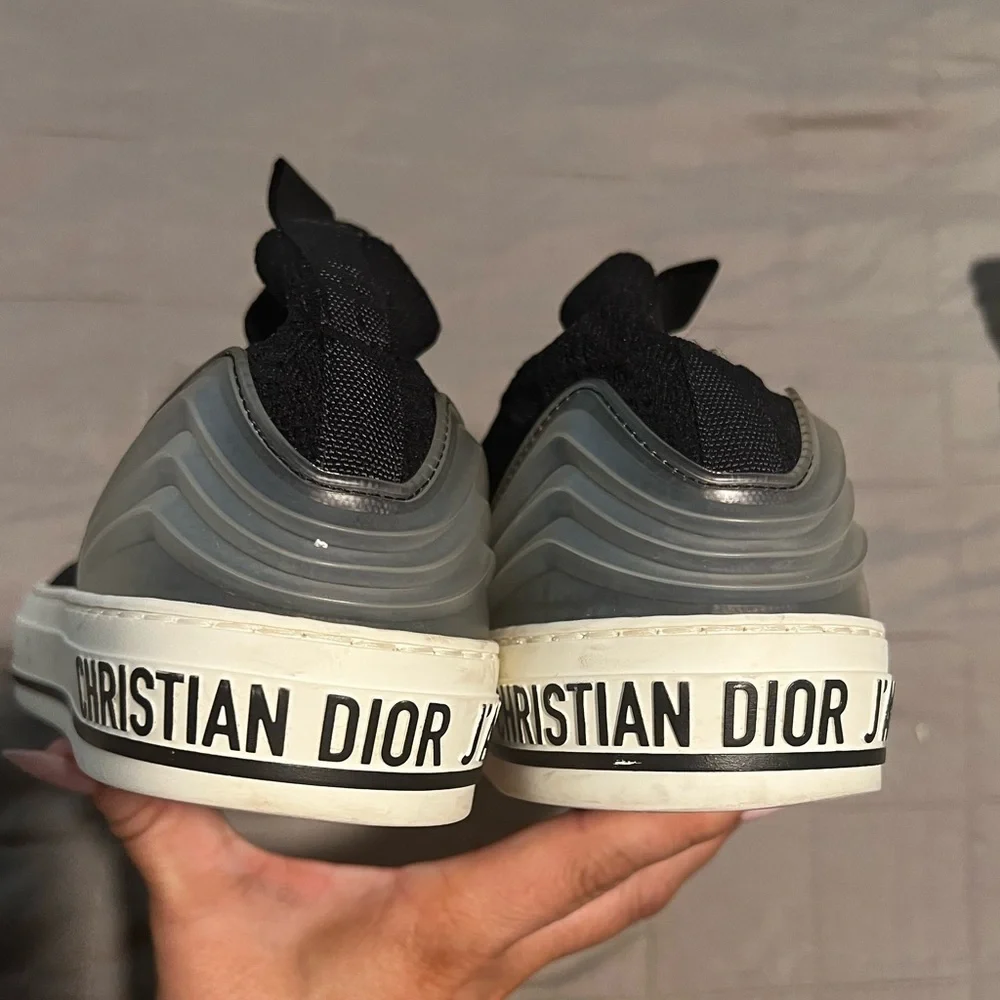Christian Dior walk n Dior Black and white high‎ top sneaker size 39